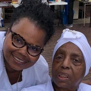 Meet your Posher, Juaqunia